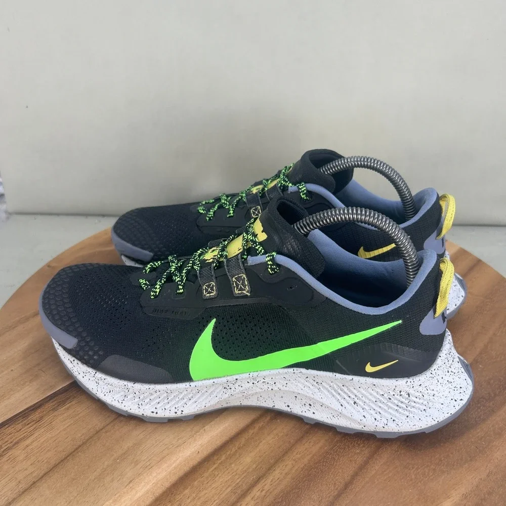 Nike Pegasus Trail 3 Black Lime Green Running Shoes DA8697-004 Mens Size 8.5